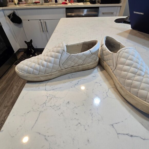 SAM EDELMAN Women's Size 7 White Quilted Sneakers used - Picture 3 of 7